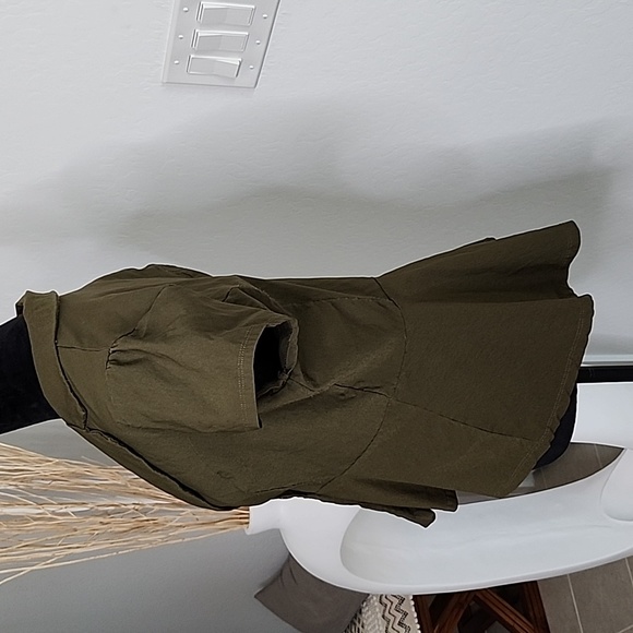 🫶🏽Short sleeve Olive Blazer - Picture 4 of 4